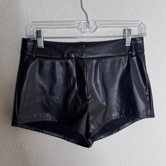 NWT Superdown Shorts Faux Leather sz SX Black Revolve - Picture 5 of 9